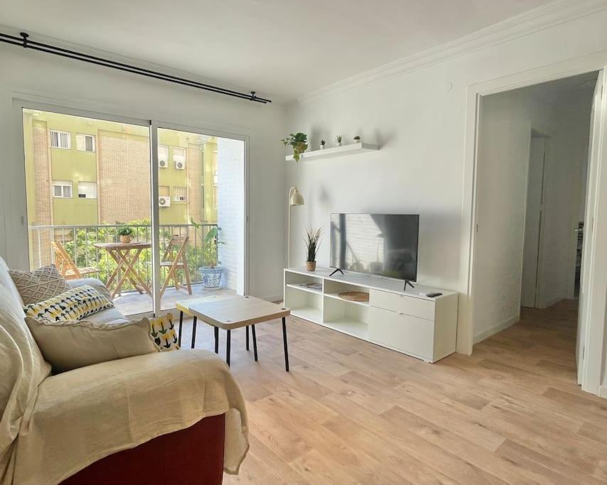 3 Habitaciones, Terraza Y A 200 Metros De La Playa Malaga Ngoại thất bức ảnh