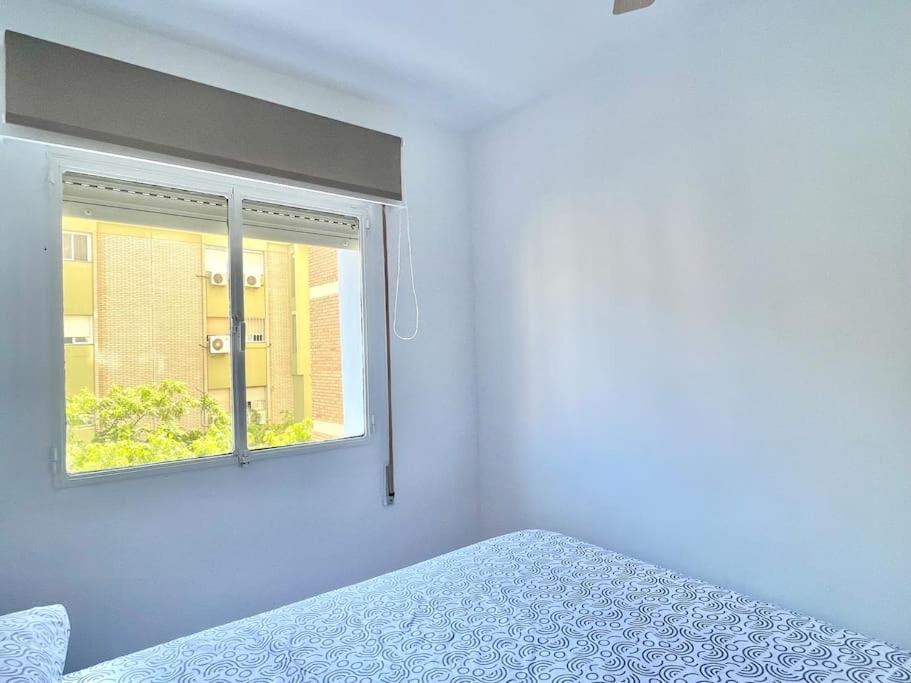 3 Habitaciones, Terraza Y A 200 Metros De La Playa Malaga Ngoại thất bức ảnh