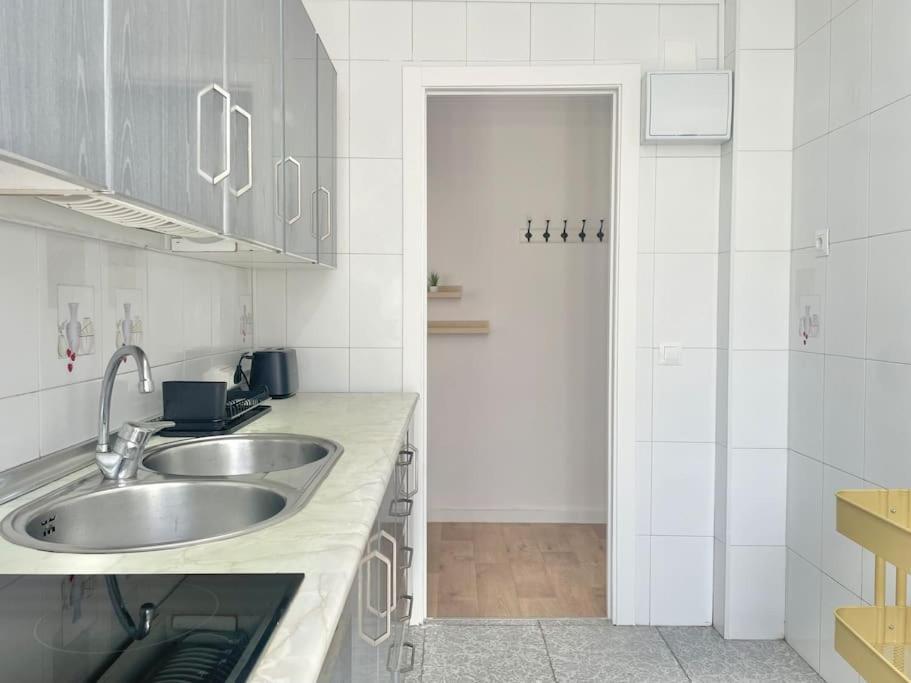 3 Habitaciones, Terraza Y A 200 Metros De La Playa Malaga Ngoại thất bức ảnh