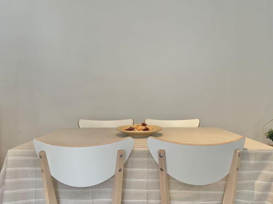 3 Habitaciones, Terraza Y A 200 Metros De La Playa Malaga Ngoại thất bức ảnh