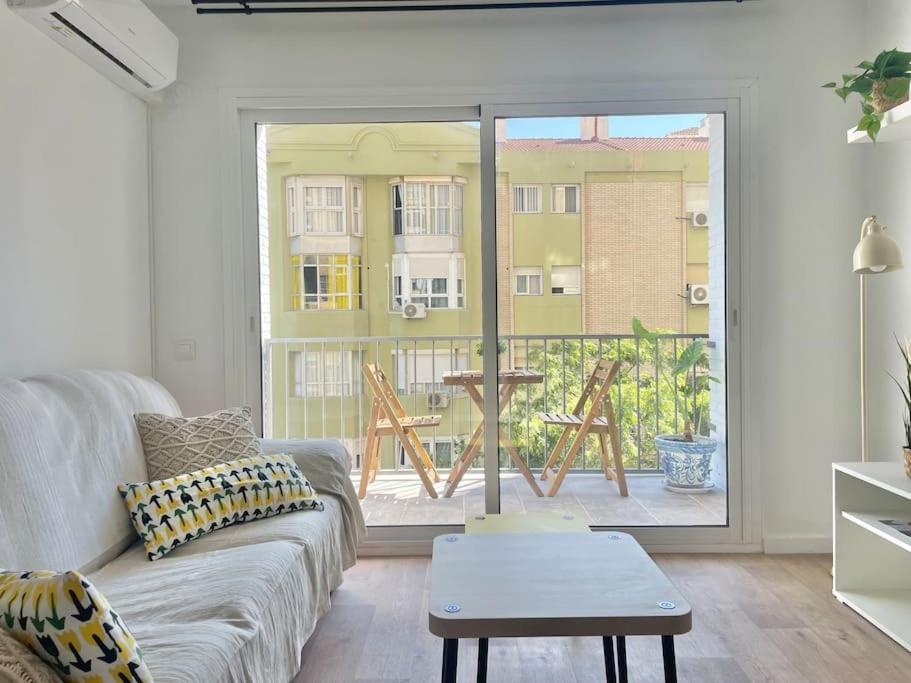3 Habitaciones, Terraza Y A 200 Metros De La Playa Malaga Ngoại thất bức ảnh