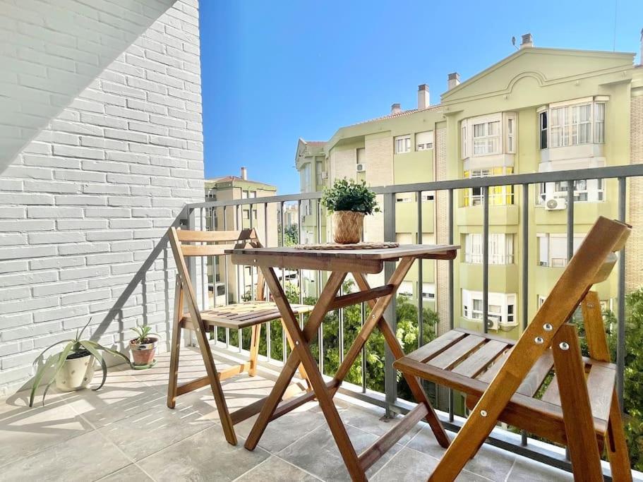 3 Habitaciones, Terraza Y A 200 Metros De La Playa Malaga Ngoại thất bức ảnh